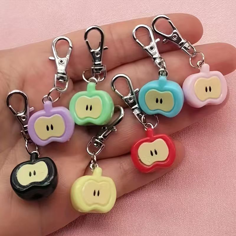 Party Favor Bag - 7 قطع من سلسلة مفاتيح على