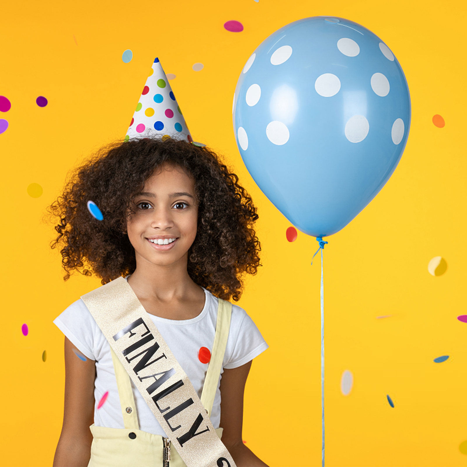 مجموعة واحدة من إكسسوارات حفلا - مراجعة Birthday Sash Glitter وسعره