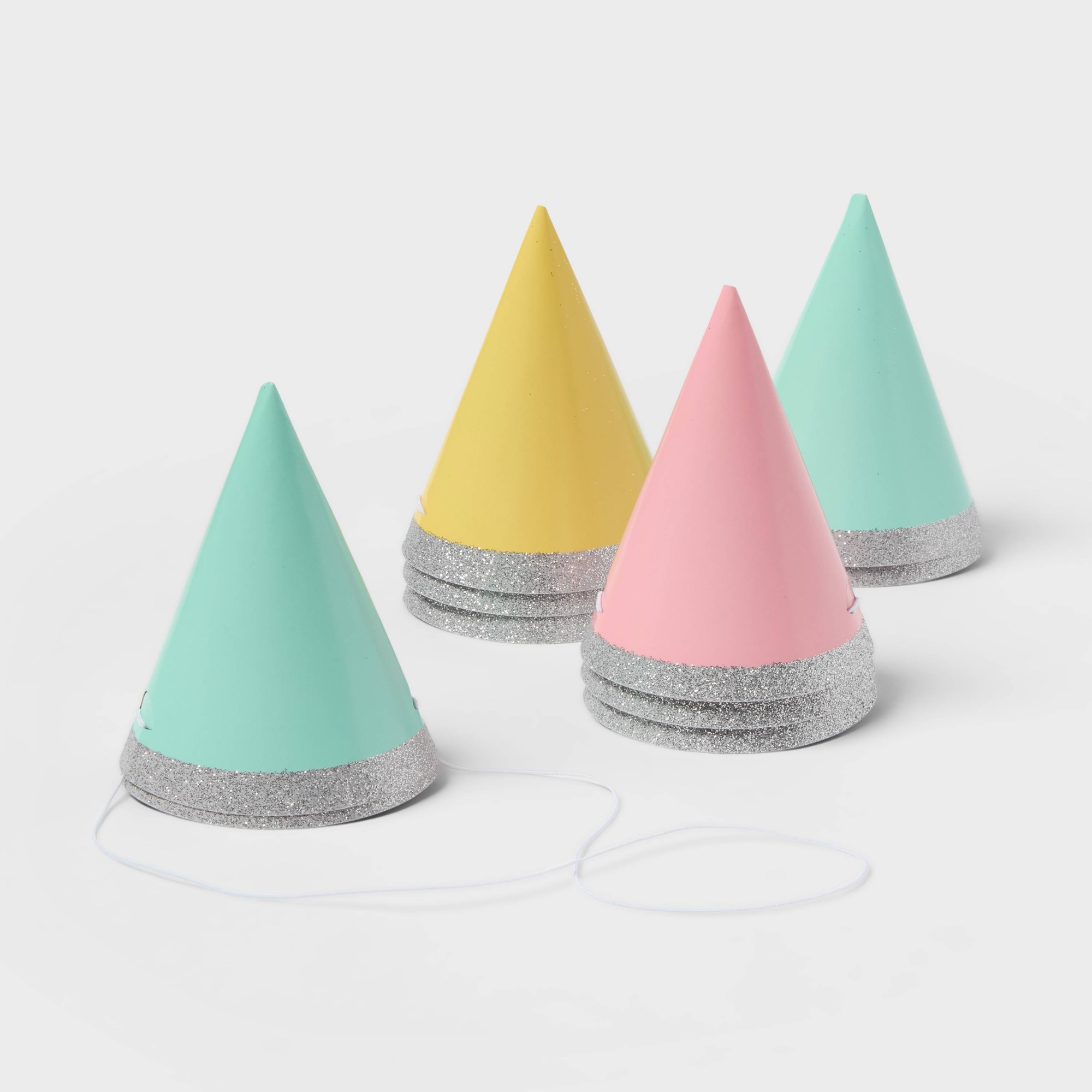 قبعات حفلات صغيرة لامعة بحجم 4 - مراجعة Party Hat Cone وسعره